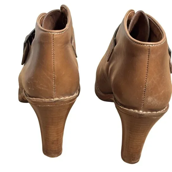 Cole Haan Womens Brown Leather Heeled Ankle Boots 9.5M With Nike Air Technology - Picture 1 of 6